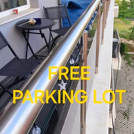 Breeze Retreate With Balcony & Parking Lot Διαμέρισμα *